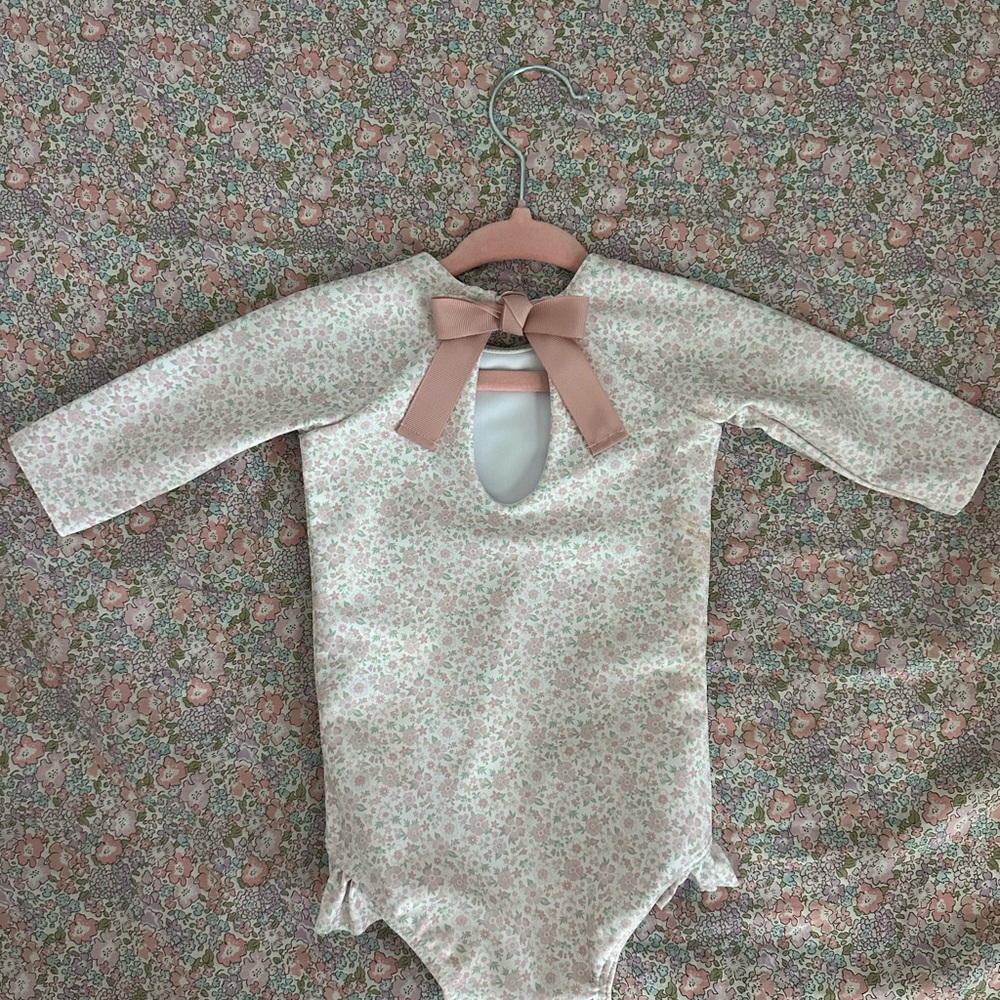 NWOT Minnow Floral Long Sleeve Swimsuit with Bow